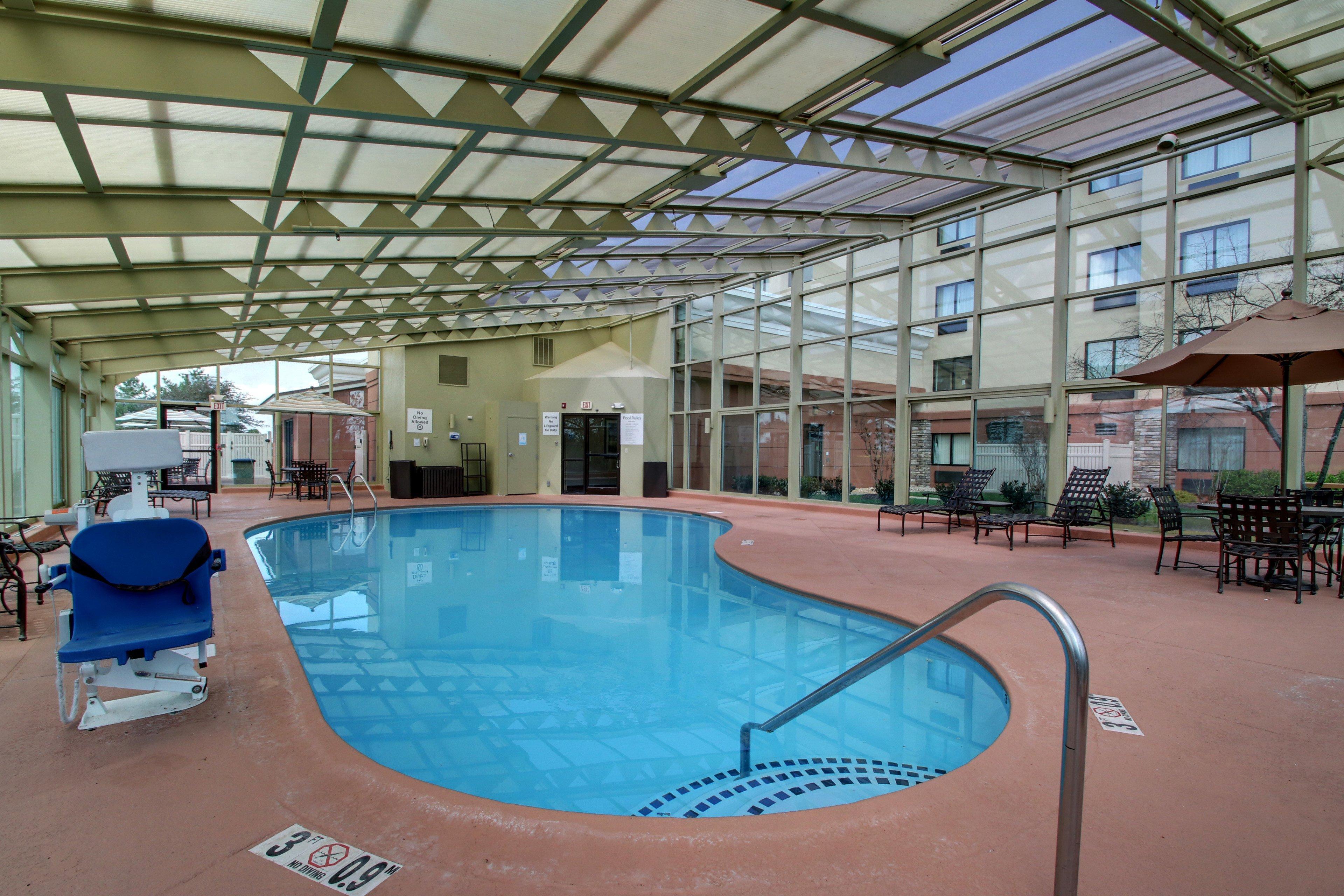 Holiday Inn Express Hotel Fort Campbell-Oak Grove By Ihg Exterior foto
